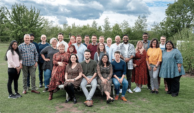 e-bate Team